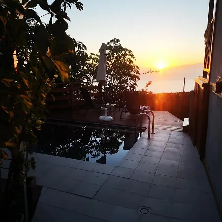 Nyaraló Hermanas A *